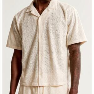 Abercrombie & Fitch Men’s Cropped Lace Camp Collar Shirt - Cream / Off-White - M